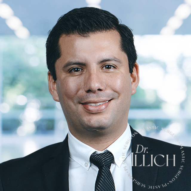 Dr. Carlos Illich Navarro